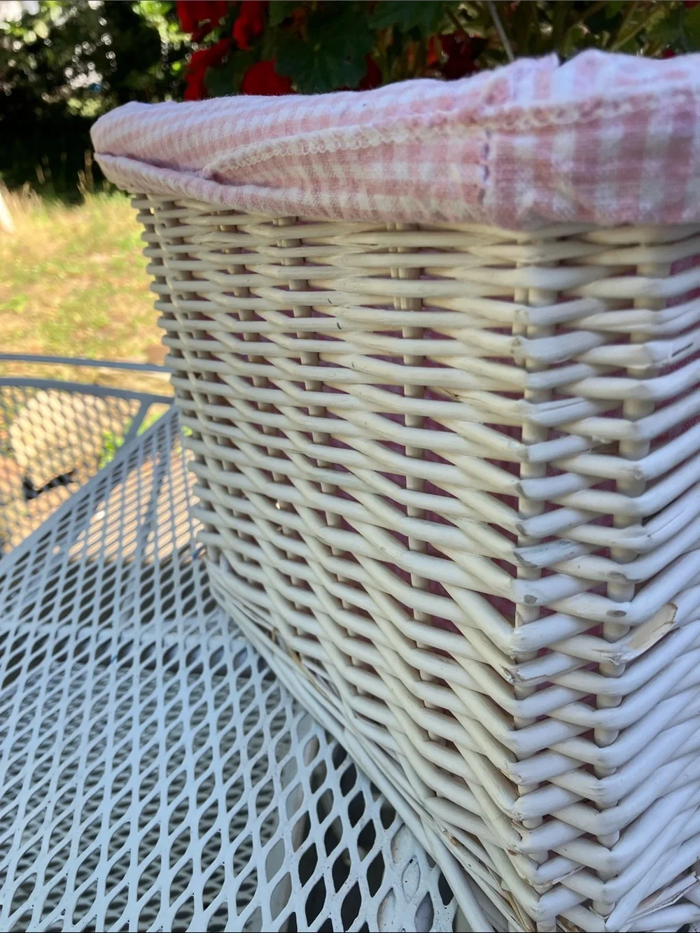 White Wicker Basket With Cotton Lining in Pink Gingham Pattern With Ties